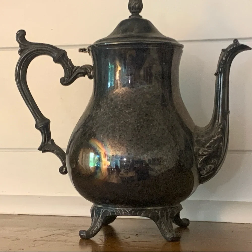 LS Co. Tea / Coffee Pot Silverplated 9